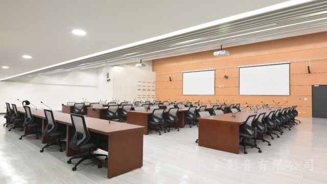 八里區公所-易全